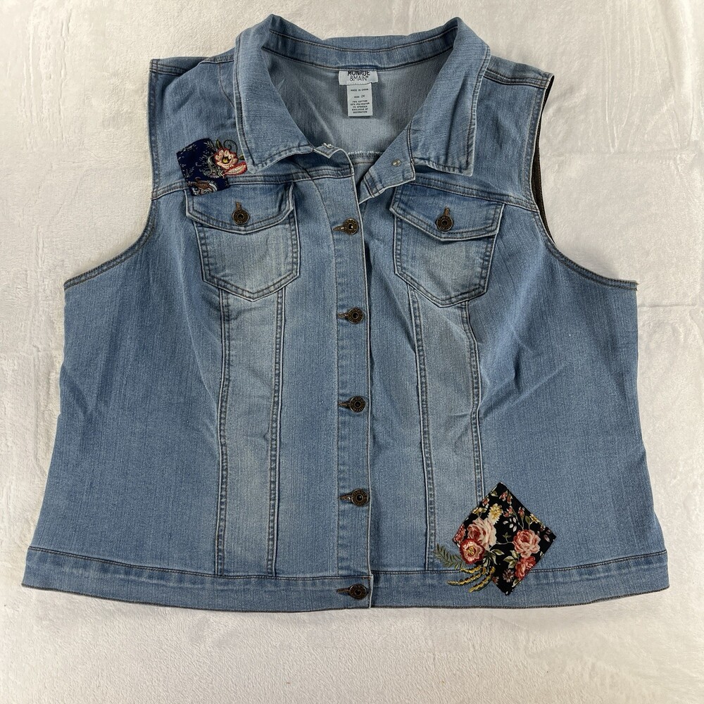 Monroe & Main Denim Vest Womens 2X Light Wash Blue Floral Patchwork Button Up